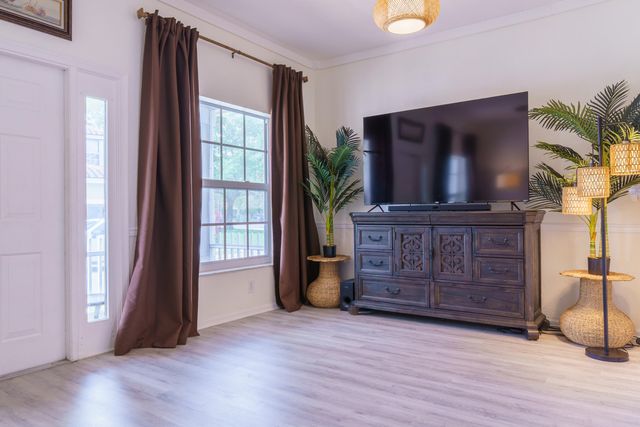 10585 NW 56th Place, Coral Springs, FL 33076