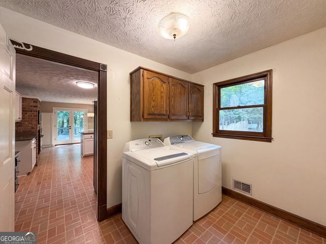 120 Oxford Lane, Fayetteville, GA 30215