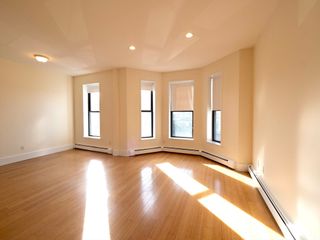 27 Fort Ave 2, Boston, MA 02119