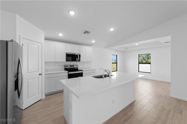 3327 Clearview CIR, Labelle, FL 33935