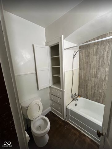 121 W 13th Street, Anderson, IN 46016