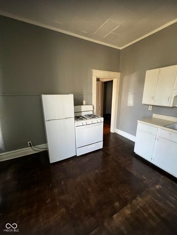 121 W 13th Street, Anderson, IN 46016