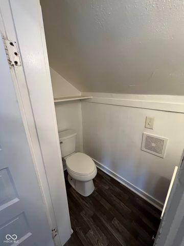 121 W 13th Street, Anderson, IN 46016