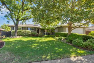 3970 Rochdale Dr, Carmichael, CA 95608