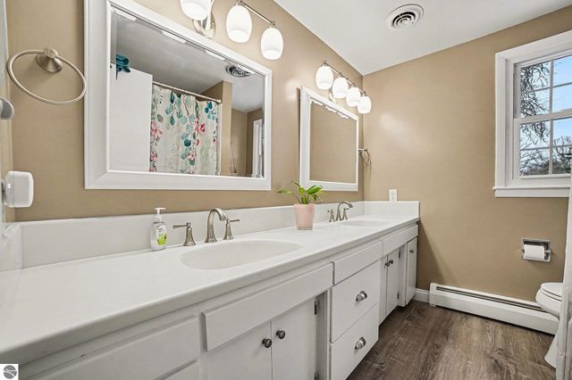 1054 E Maple, Mt Pleasant, MI 48858