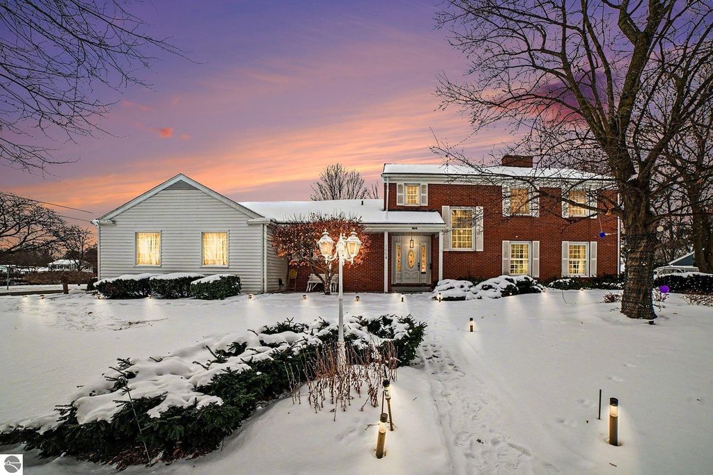 1054 E Maple, Mt Pleasant, MI 48858