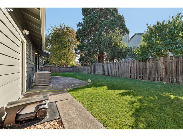 20000 Sw JOHNSON St, Beaverton, OR 97003