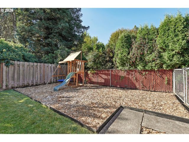 20000 Sw JOHNSON St, Beaverton, OR 97003