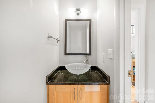 600 Boyce Road, Charlotte, NC 28211