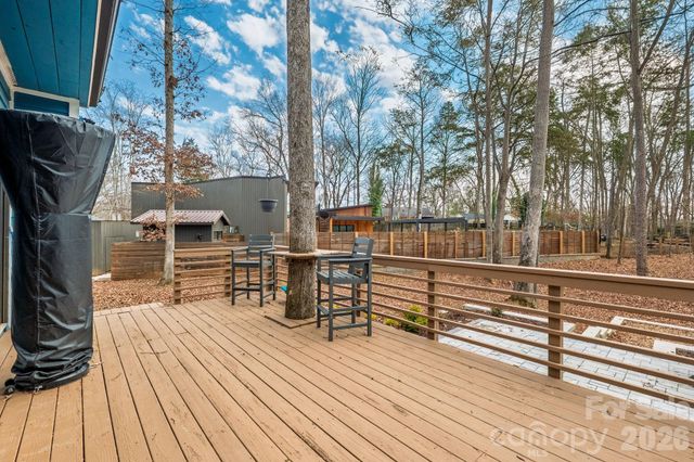 600 Boyce Road, Charlotte, NC 28211