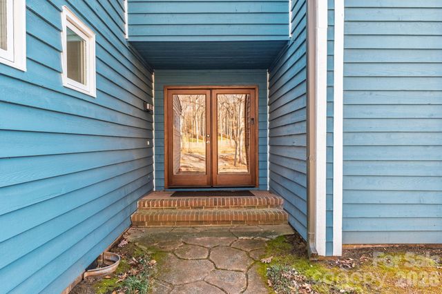 600 Boyce Road, Charlotte, NC 28211