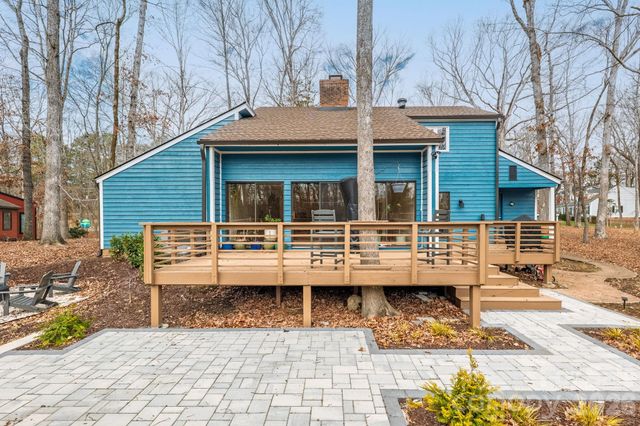 600 Boyce Road, Charlotte, NC 28211