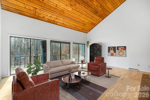 600 Boyce Road, Charlotte, NC 28211