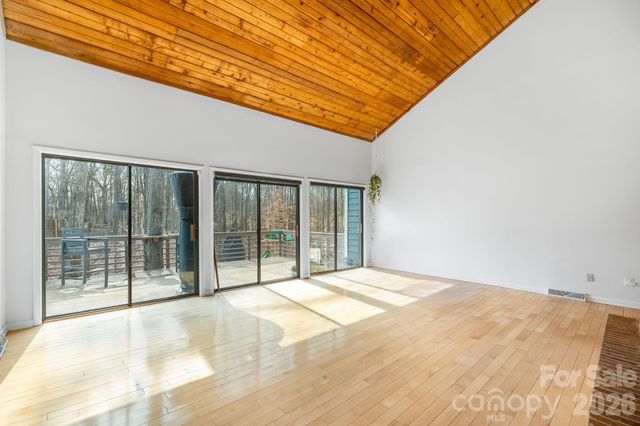 600 Boyce Road, Charlotte, NC 28211