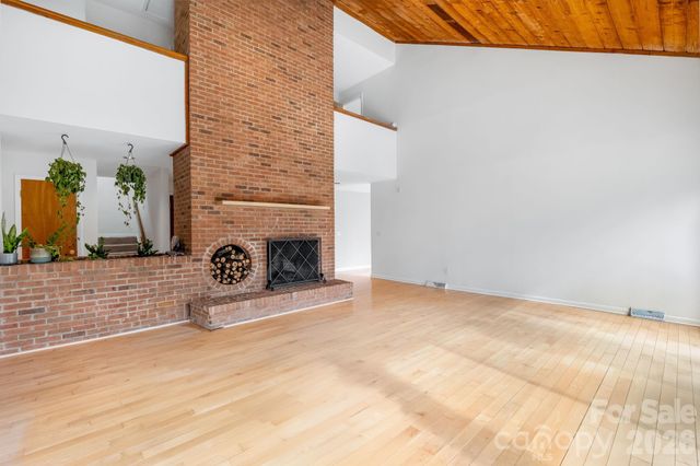 600 Boyce Road, Charlotte, NC 28211