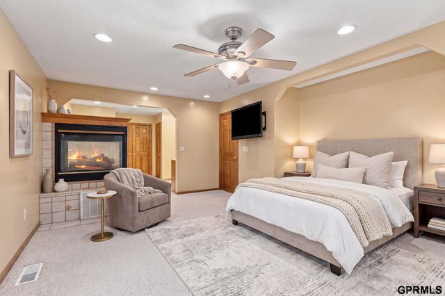 5512 Woodlawn Avenue, Ralston, NE 68127