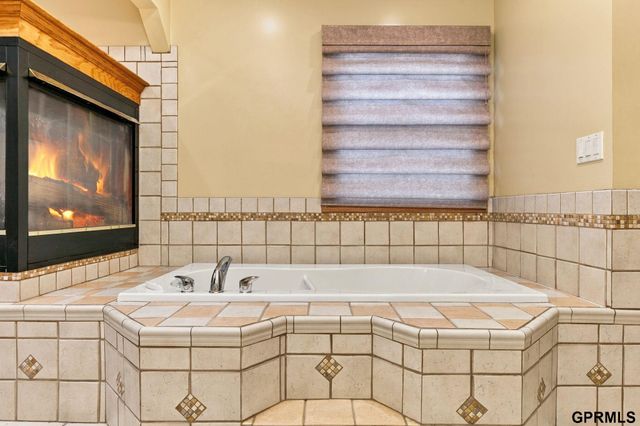 5512 Woodlawn Avenue, Ralston, NE 68127