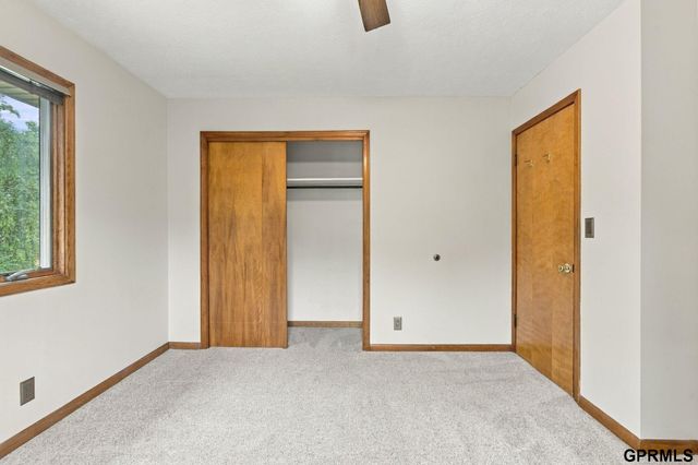 5512 Woodlawn Avenue, Ralston, NE 68127