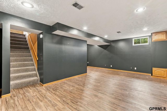 5512 Woodlawn Avenue, Ralston, NE 68127