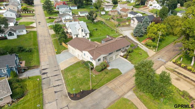 5512 Woodlawn Avenue, Ralston, NE 68127