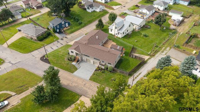 5512 Woodlawn Avenue, Ralston, NE 68127