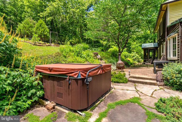 9406 OBANNONS MILL RD, Boston, VA 22713