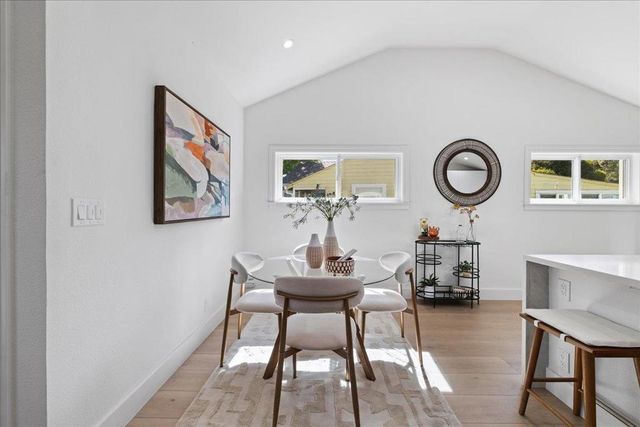 220 Lindbergh Street, San Mateo, CA 94401