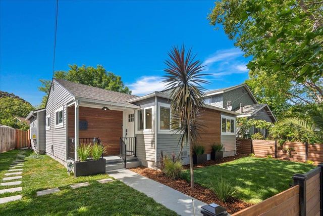 220 Lindbergh Street, San Mateo, CA 94401