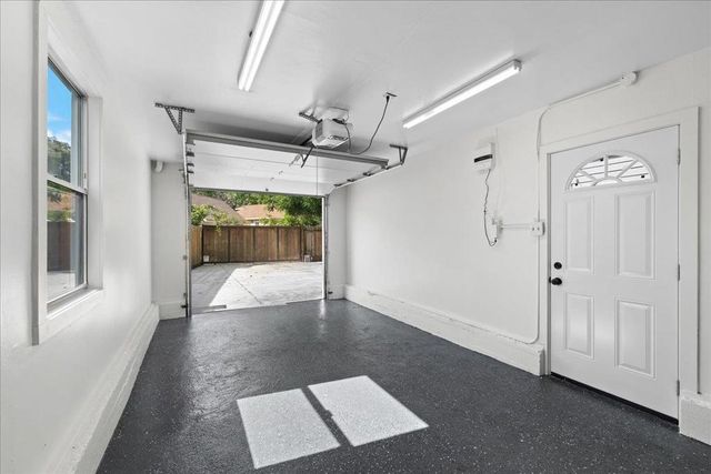 220 Lindbergh Street, San Mateo, CA 94401