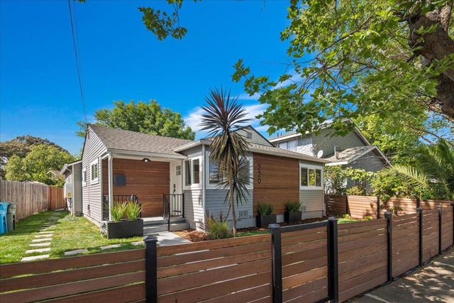 220 Lindbergh Street, San Mateo, CA 94401