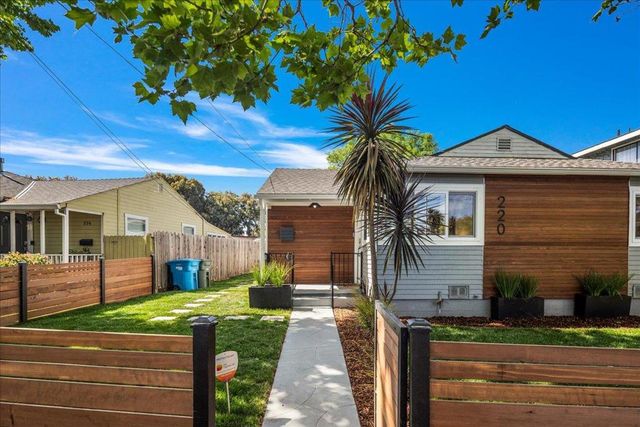 220 Lindbergh Street, San Mateo, CA 94401