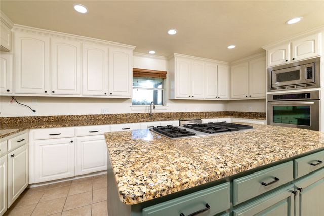 6634 Tim Donald Road, Justin, TX 76247