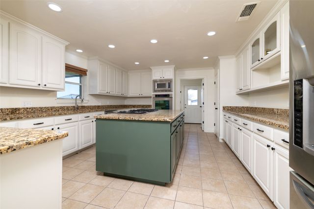 6634 Tim Donald Road, Justin, TX 76247