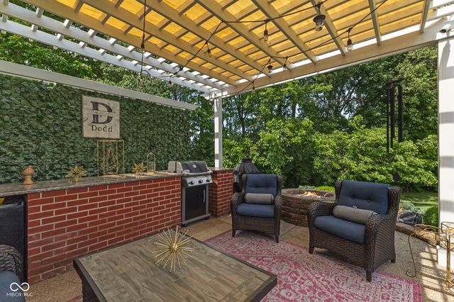2418 Somerset Circle, Franklin, IN 46131