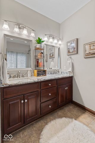 2418 Somerset Circle, Franklin, IN 46131