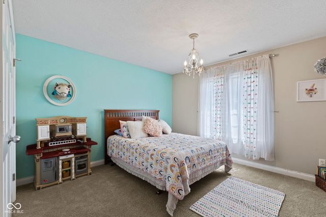 2418 Somerset Circle, Franklin, IN 46131