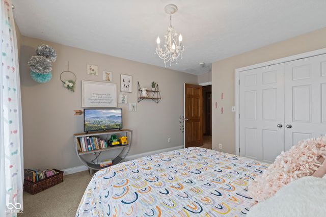 2418 Somerset Circle, Franklin, IN 46131