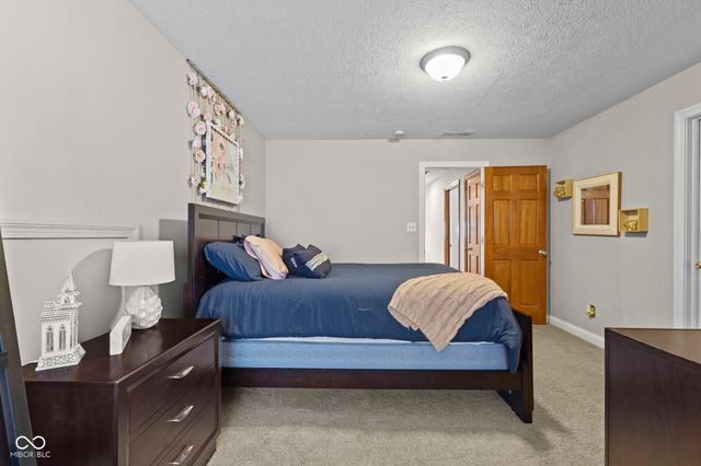 2418 Somerset Circle, Franklin, IN 46131