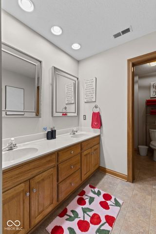 2418 Somerset Circle, Franklin, IN 46131