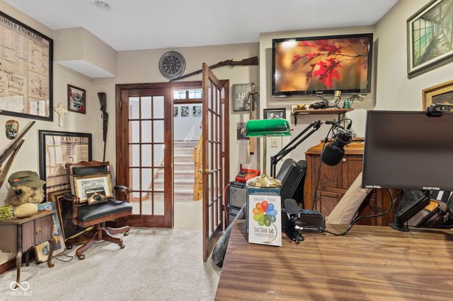 2418 Somerset Circle, Franklin, IN 46131