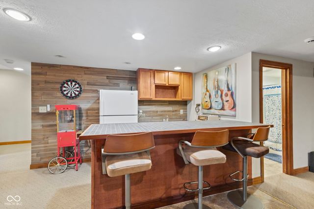 2418 Somerset Circle, Franklin, IN 46131