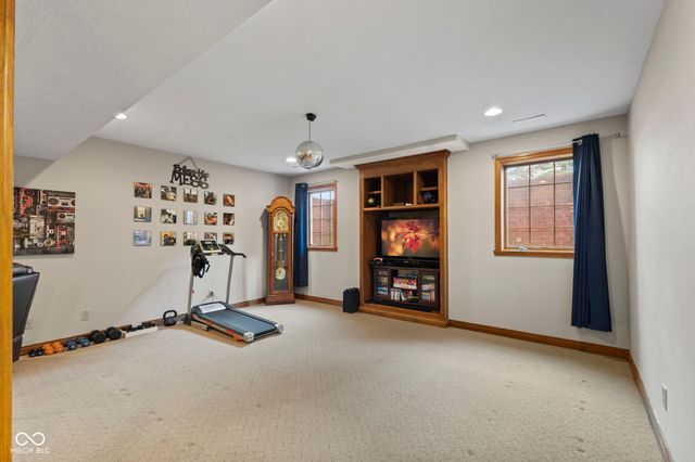 2418 Somerset Circle, Franklin, IN 46131