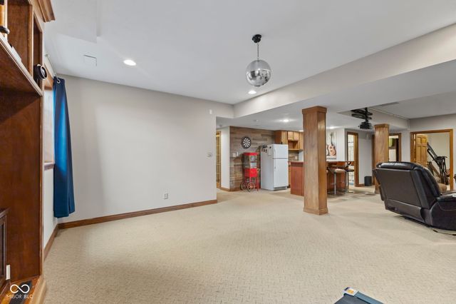 2418 Somerset Circle, Franklin, IN 46131