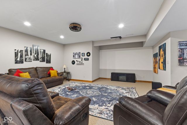2418 Somerset Circle, Franklin, IN 46131