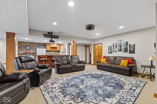 2418 Somerset Circle, Franklin, IN 46131