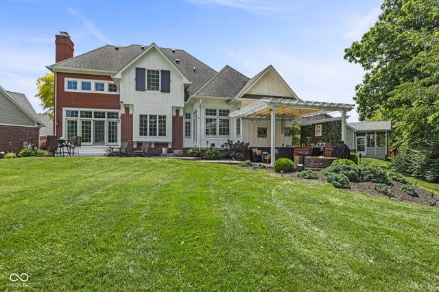 2418 Somerset Circle, Franklin, IN 46131