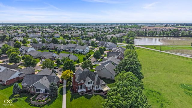 2418 Somerset Circle, Franklin, IN 46131