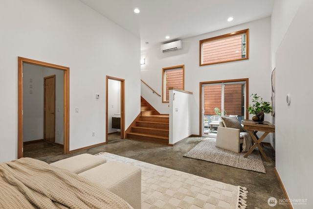 1530 18th Avenue S, Seattle, WA 98144