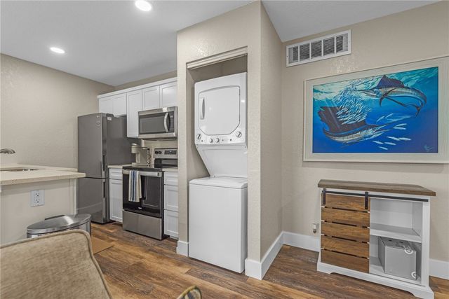 14428 COMPASS St 201, Corpus Christi, TX 78418