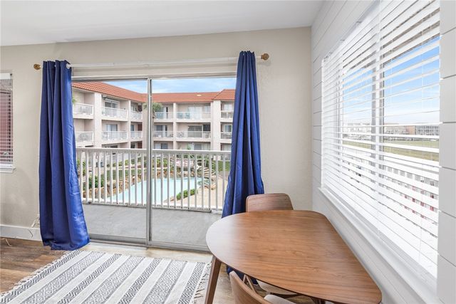 14428 COMPASS St 201, Corpus Christi, TX 78418